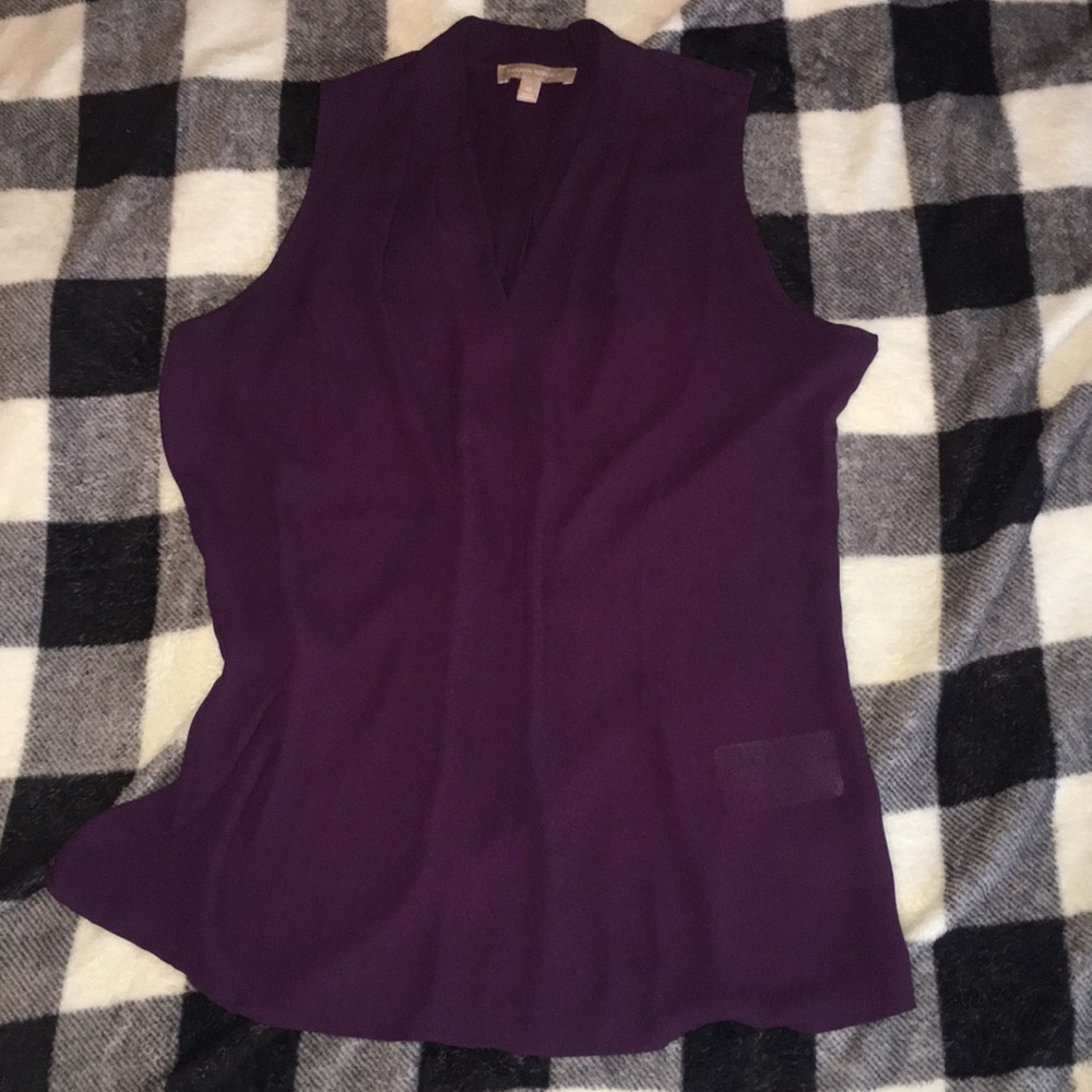 Banana republic sleeveless v-neck